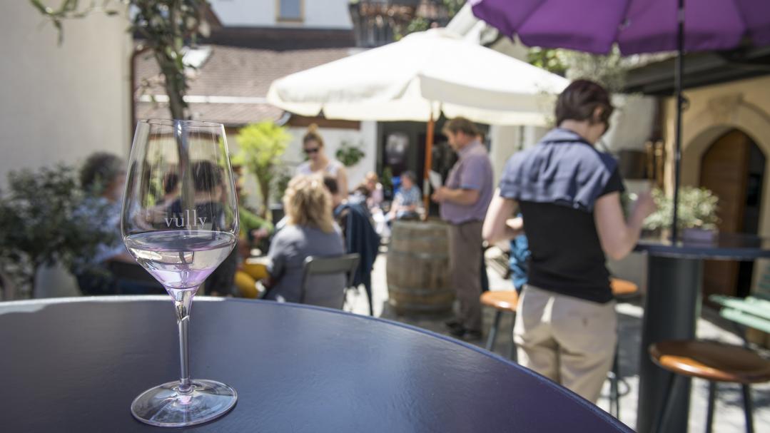 Verre de vin table